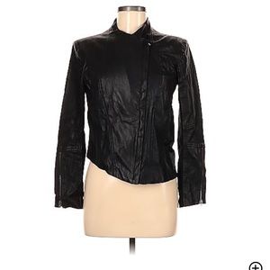 Women’s cropped leather jacket
